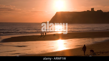 Hund-Wanderer-Sunrise Stockfoto