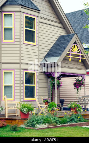 Veranda und einem bunten Haus in Telluride, Colorado USA Stockfoto