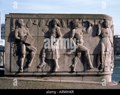 Lüttich, Übersee-Maas, Relief am Aufgang Zur Pont des Arches Stockfoto