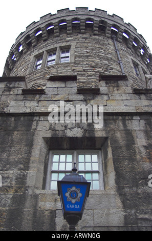 Eine blaue Gardasee oder Polizei Laterne.  Dublin Castle. Dublin, County Dublin, Irland. Stockfoto