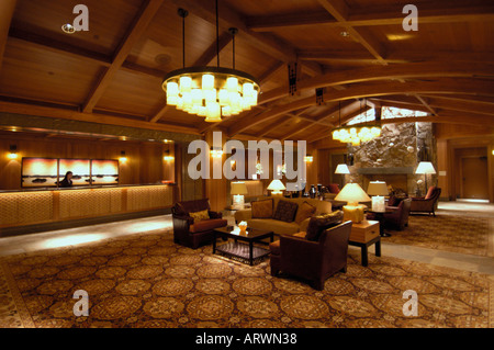 Lobby des Four Seasons Resort in Whistler, Britisch-Kolumbien. Stockfoto