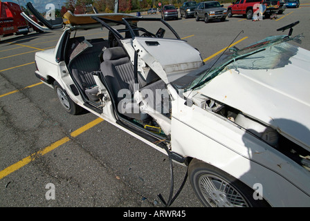 Auto Auto Auto-Unfall verursacht Bergung der Opfer mit dem Kiefer des Lebens Stockfoto