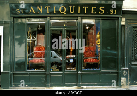 Paris Carré Rive Gauche das Kunstviertel voller Galerien und Kunsthandlungen und Museen Stockfoto