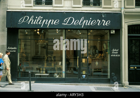 Paris Carré Rive Gauche das Kunstviertel voller Galerien und Kunsthandlungen und Museen Stockfoto