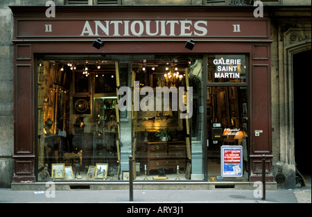 Paris Carré Rive Gauche das Kunstviertel voller Galerien und Kunsthandlungen und Museen Stockfoto