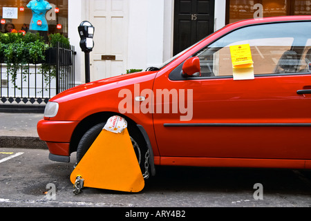 Rad-Klemme am Auto in London Stockfoto