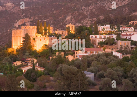 Nordzypern Nachtansicht von Bellapais Abbey in der Nähe von Kyrenia Stockfoto