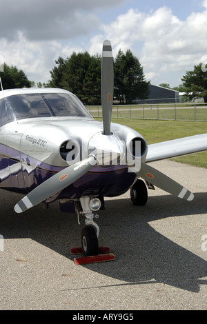 Piper PA-32R Saratoga einmotorigen Turboprop-zivile Luftfahrzeuge. Stockfoto