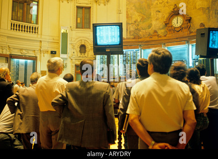 Historisches Bild Jahr 1997 Händler bei Rohstoffen Börse Stadt Santiago de Chile chile Stockfoto