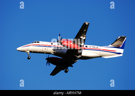 Eastern Airways BAe Jetstream Flugzeug nähert sich der internationale Flughafen Birmingham, England, UK Stockfoto