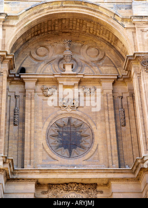 Kathedrale von Granada (Kathedrale der Verkündigung) mit seiner barocken Fassade. Stockfoto