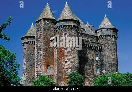 Mittelalterliche Burg Chateau de Bousquet in Laguiole, Aveyron, Midi-Pyrenäen, Frankreich Stockfoto