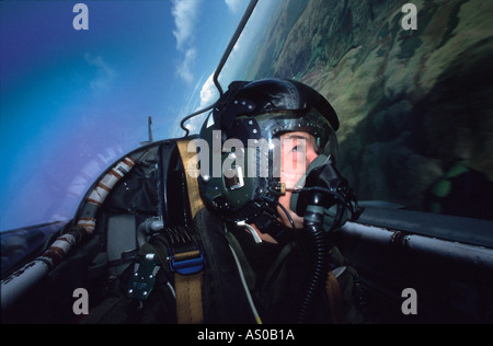 Pilot im Cockpit von Jet-Kampfflugzeugen Stockfoto