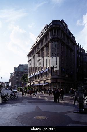 Düsseldorf, Hohenzollernhaus, Im Hintergrund der Kaufhof der Kö (Ehemaliges Kaufhaus Tietz) Stockfoto