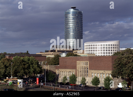 Düsseldorf, Ehrenhof, Kunstpalast Und Victoria-Hochhaus, Blick von der Oberkasseler Brücke Stockfoto