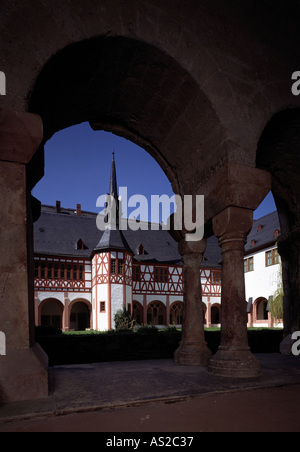 Eberbach, Zisterzienserkloster, Kreuzhof, Blick aus Dem Kapitelsaal Stockfoto