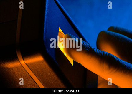 Flughafen Sicherheit Fingerabdruckscanner Stockfoto
