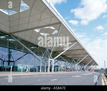 Main Terminalgebäude am Stansted Airport Essex Nr London UK Stockfoto