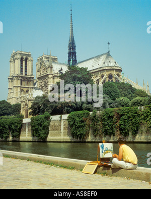 Künstler malen Kathedrale Notre-Dame auf Seine Paris Frankreich Stockfoto