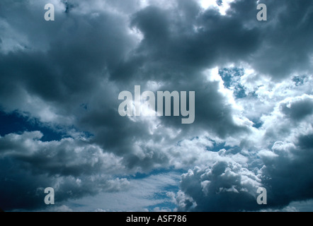 Bewölkter Himmel Stockfoto