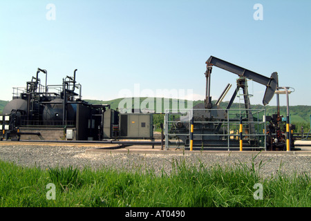 BP nicken Esel Pumpen Öl an der Küste von Kimmeridge Dorset England UK Stockfoto