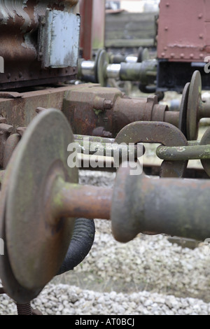 Eisenbahn-Waggon-Puffer und Kupplung Stockfoto