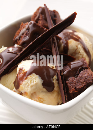 Eis und brownies Stockfoto