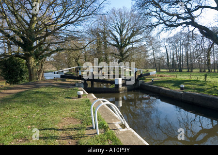 Newark Lock Fluss Wey Ripley Surrey UK Stockfoto