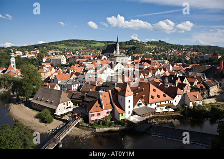 Dächer und Fluss Vltava Cesky Krumlov Tschechien Stockfoto