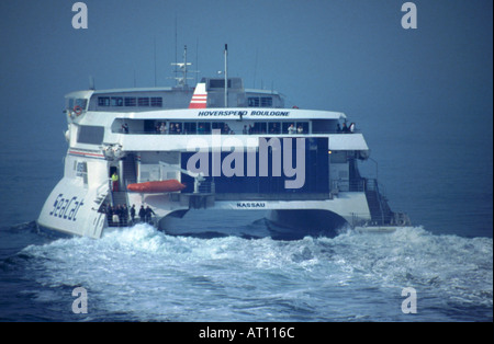 Katamaran "Hoverspeed, Sea Cat Boulogne" Fahrt aufnehmen. Stockfoto