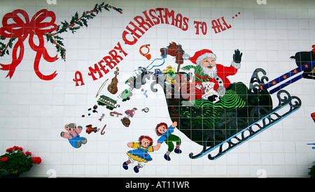 Weihnachtsmann Schlitten Wandbild an der Wand der Nordpol Weihnachtsshop Alaska USA Stockfoto