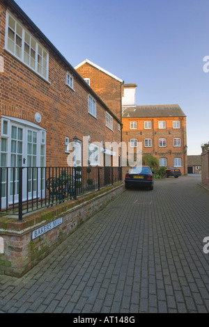 Wohnungen umgewandelt von der Mühle (Bäcker-Mühle), Prentice Street in Lavenham, Suffolk, UK, 2008 Stockfoto