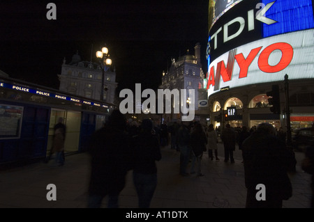 Piccadilly Circus bei Nacht-London-UK Stockfoto