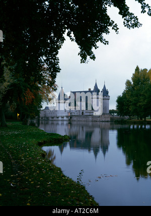 Sully-Sur-Loire, Schloß, Blick von Südosten Stockfoto