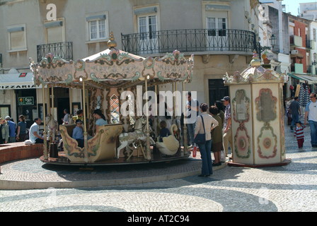 Childrens Kreisverkehr in Praça Luis de Camoes Lagos Algarve Portugal Stockfoto