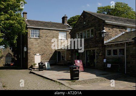 BRONTE PARSONAGE UND SHOP HAWORTH MUSEUMSDORF YORKSHIRE ENGLAND Stockfoto