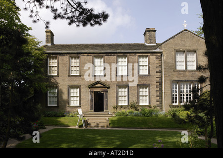 BRONTE PARSONAGE MUSEUM HAWORTH DORF YORKSHIRE ENGLAND Stockfoto