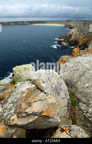 Panoramablick vom Pointe de Penhir an der Atlantikküste in Brittany France Stockfoto