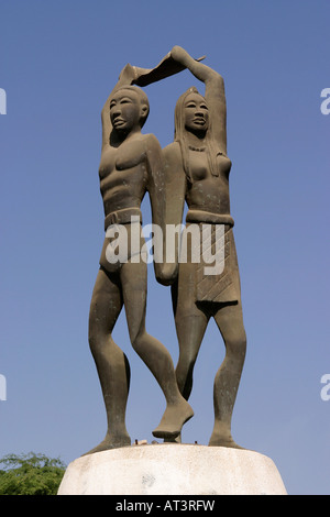 Senegal Dakar Central Place de Soweto Einheit statue Stockfoto