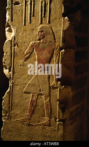 Dekorierte Wand eingeschrieben mit Figuren und Hieroglyphen Ägypten Stockfoto