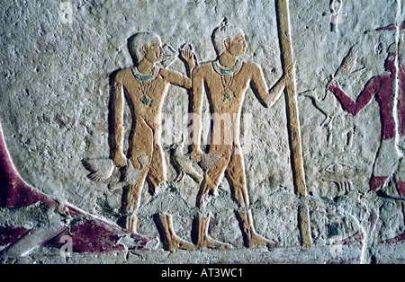 Dekorierte Wand eingeschrieben mit Figuren und Hieroglyphen Ägypten Stockfoto