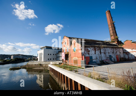 Alte Fabrik in der Nähe von Swansea docks Wales Stockfoto