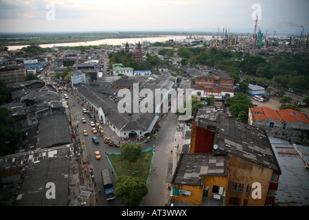 Blick auf Barancabermeja Stadt das höchste Gebäude in der Stadt eine sehen den Fluss Magdalena Stockfoto