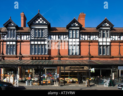 19. Jahrhunderts viktorianischen überdachte Geschäfte. Heaton Moor, Stockport, grösseres Manchester, Vereinigtes Königreich. Stockfoto