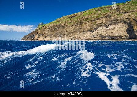 APULIMA Insel blaue Lagune SAMOA südöstlichen Upolu Insel in der Sonne, das blaue Wasser Wolke grünen Rock Sonnenstein rund um sky Stockfoto