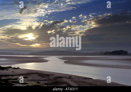 Kent-Mündung in spät Nachmittag von Sandside in der Nähe von Arnside betrachtet Stockfoto