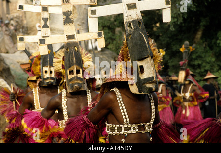 Maskierte Dogon Tänzer, Dogon Landes, Mali, Westafrika Stockfoto