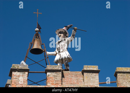 Pulcinella-Turm in Montepulciano, Siena, Toskana, Italien Stockfoto