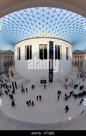 Großer Hof und Leseraum mit Besucher "British Museum" London England UK United Kingdom GB Großbritannien britische Inseln Stockfoto