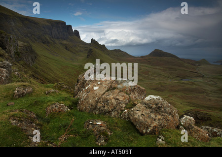 Maoladh Mor und die Nadel und das Gefängnis in der Nähe von der Quiraing-Berg im Norden der Isle Of Skye in der Nähe von Staffin in Schottland Stockfoto